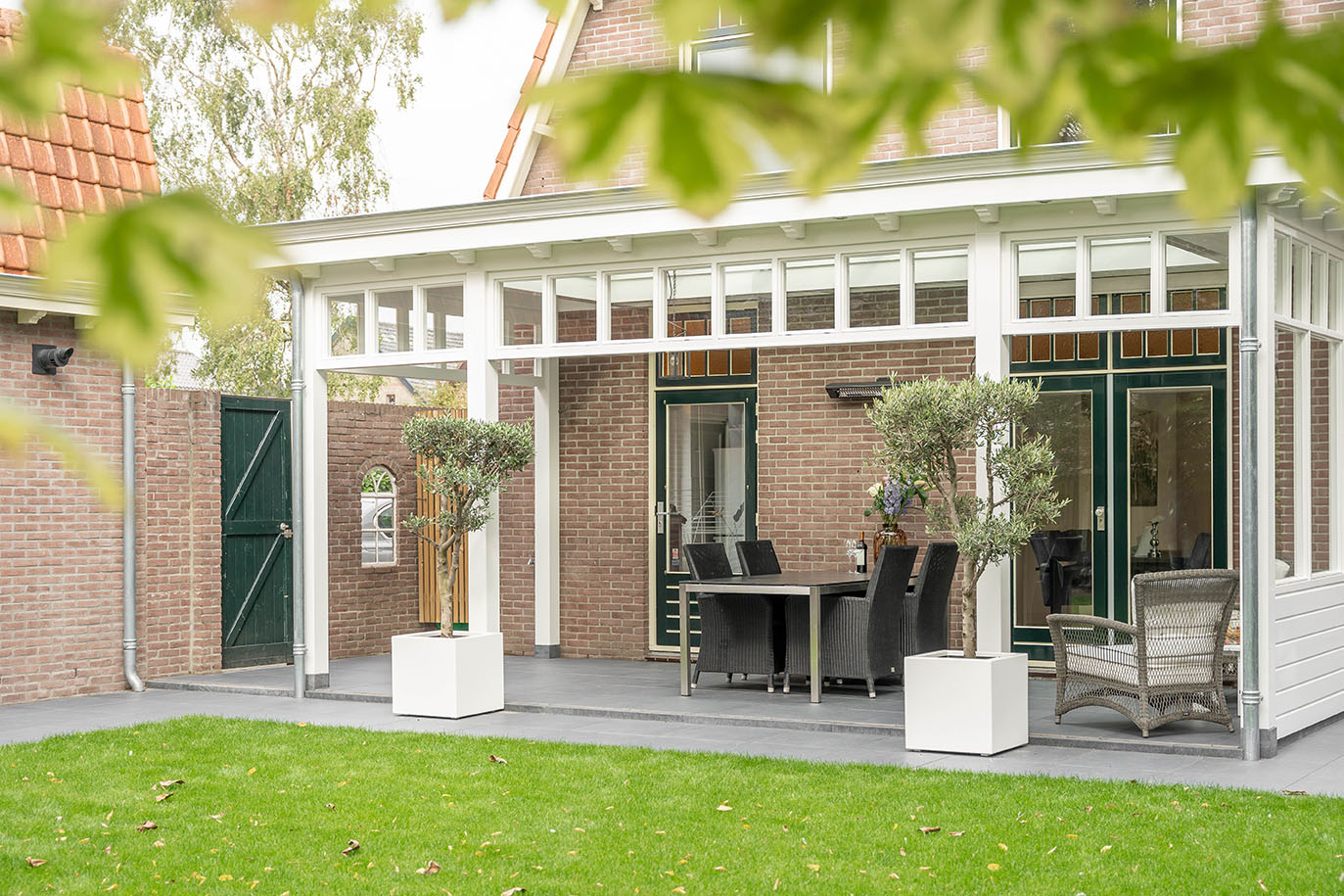 Klassieke veranda aan huis