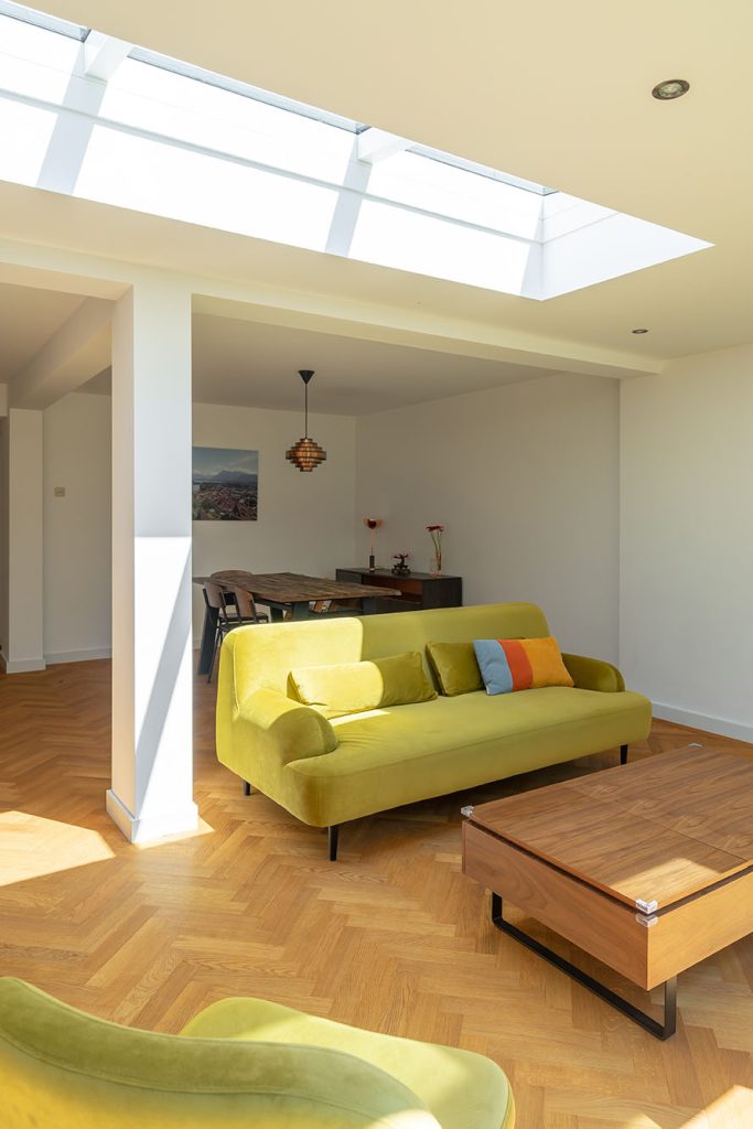 Uitbouw in stijl van de woning