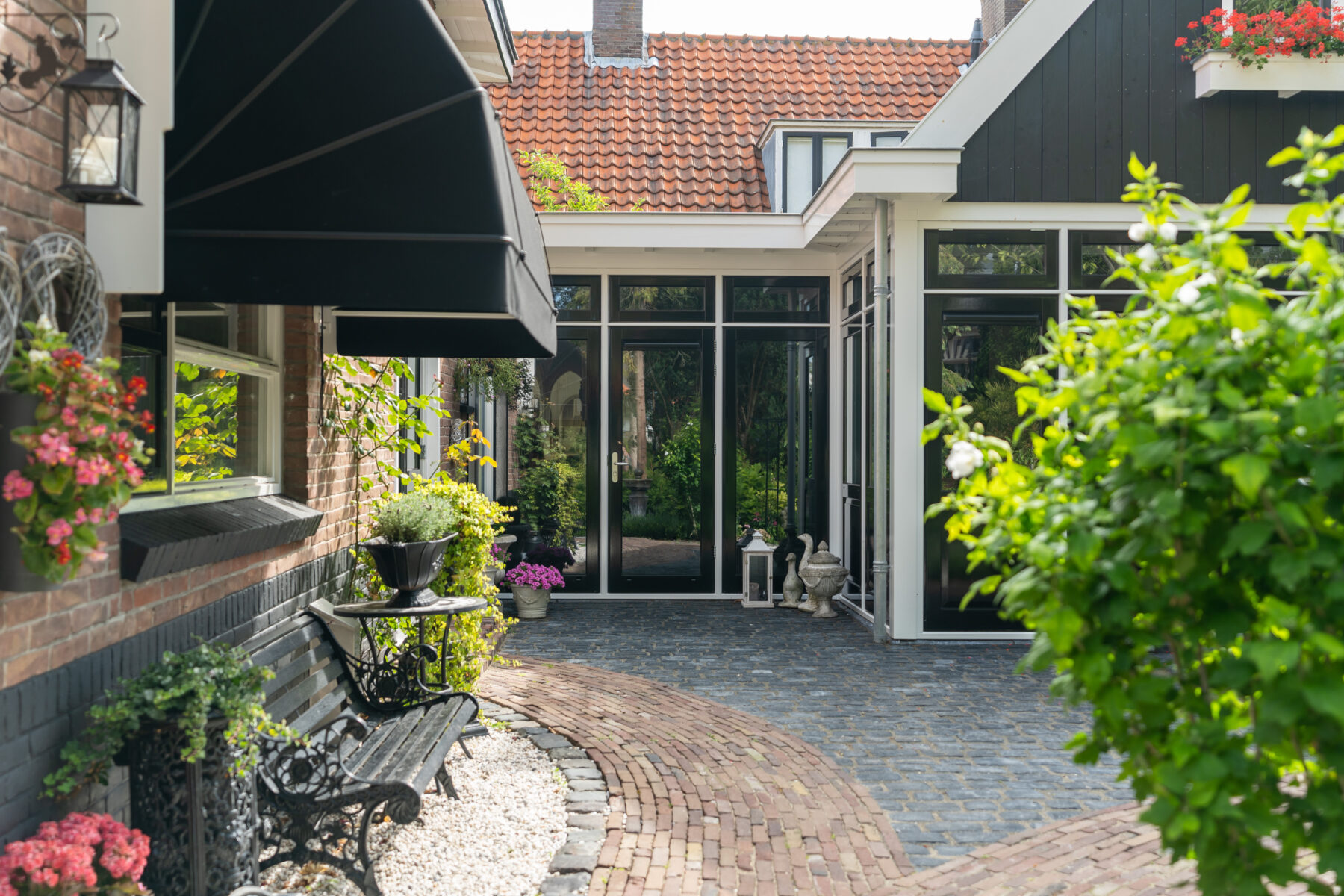 Serre met landelijke details in Brielle