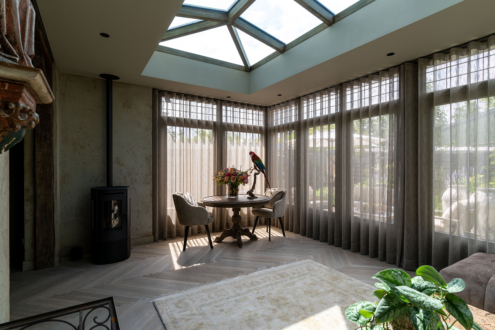 Exclusieve serre met glas-in-lood bovenramen