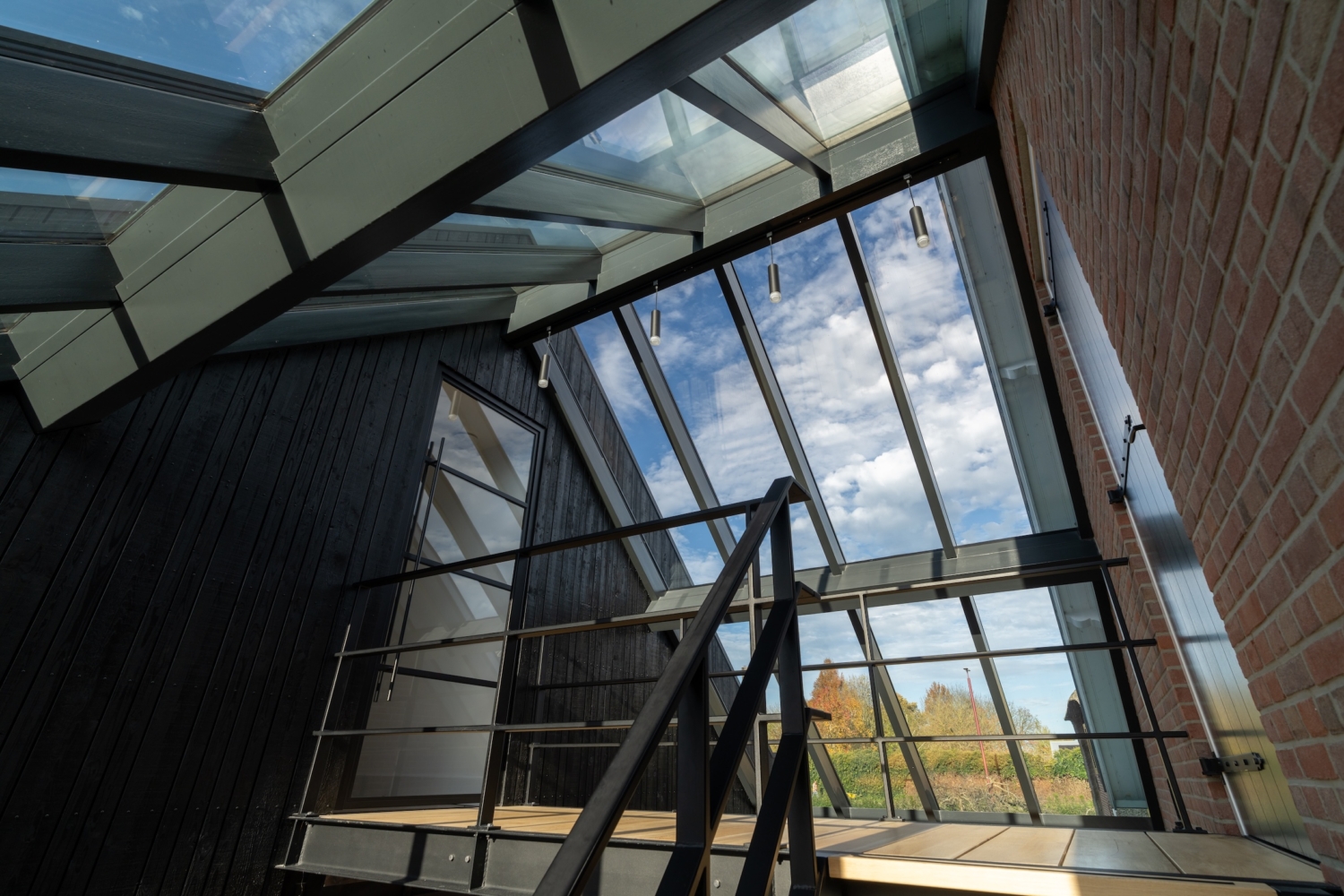 Exclusieve verbindingsgang met zonwerend glas