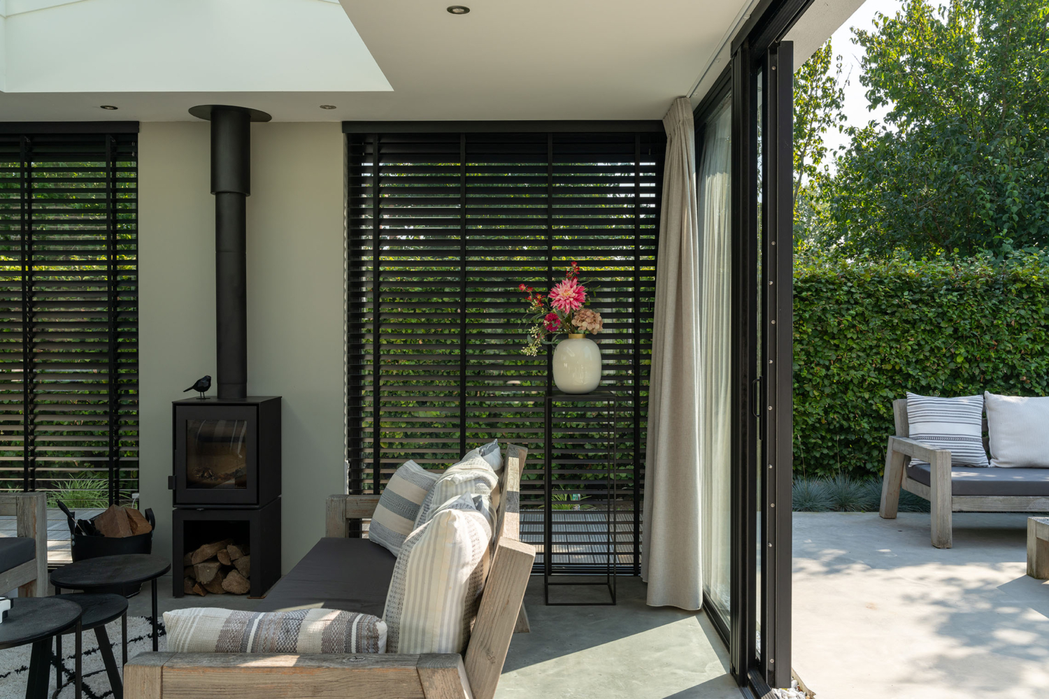 Luxe aanbouw met schuifpui