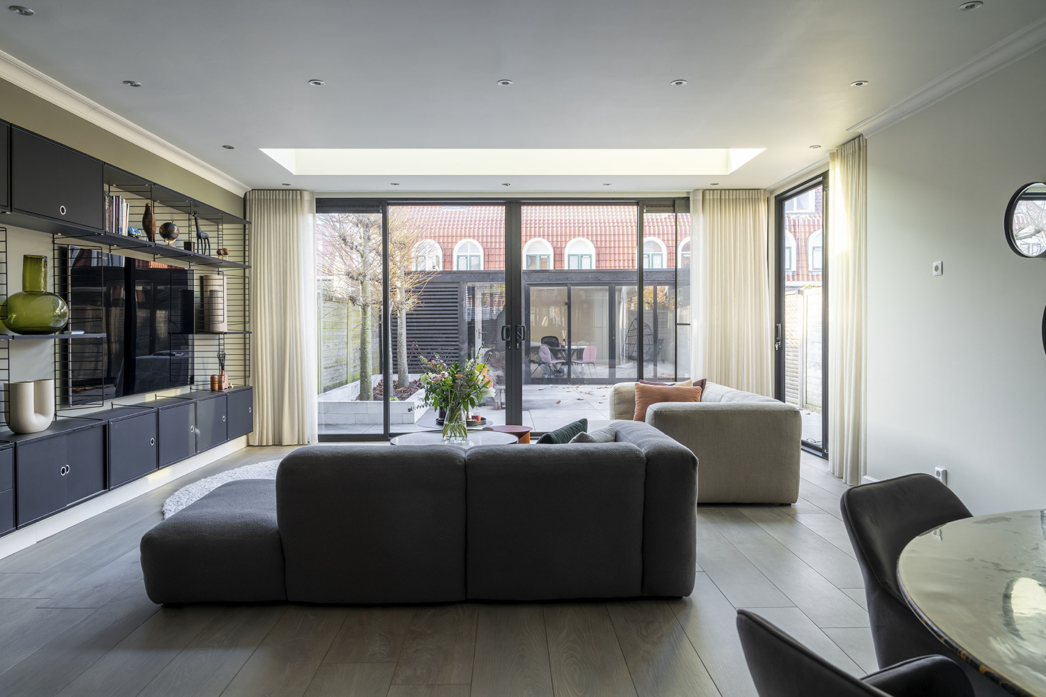 Aanbouw met schuifpui