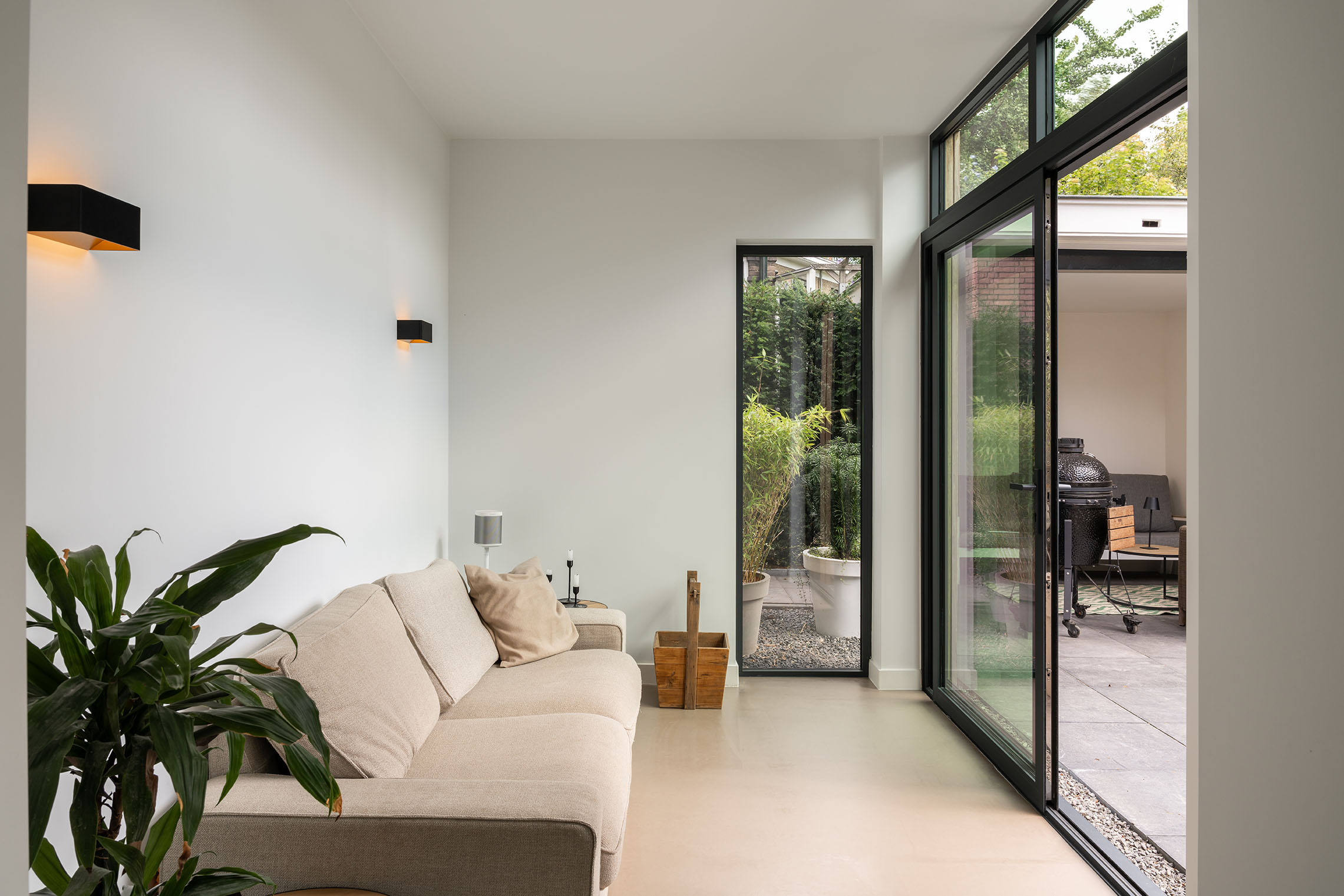 Uitbouw met steellook schuifpui