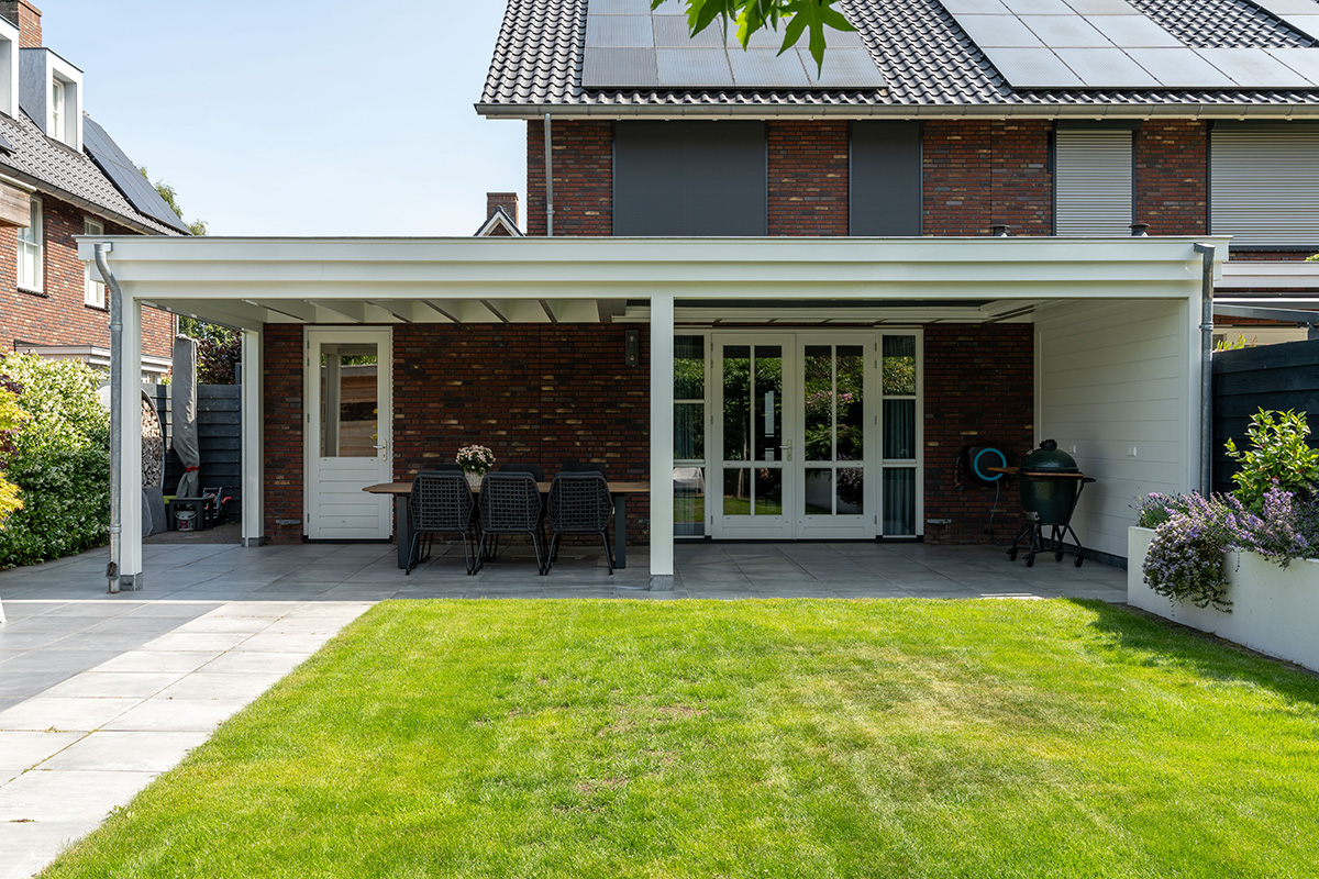 Klassieke veranda met dubbele boeilijst
