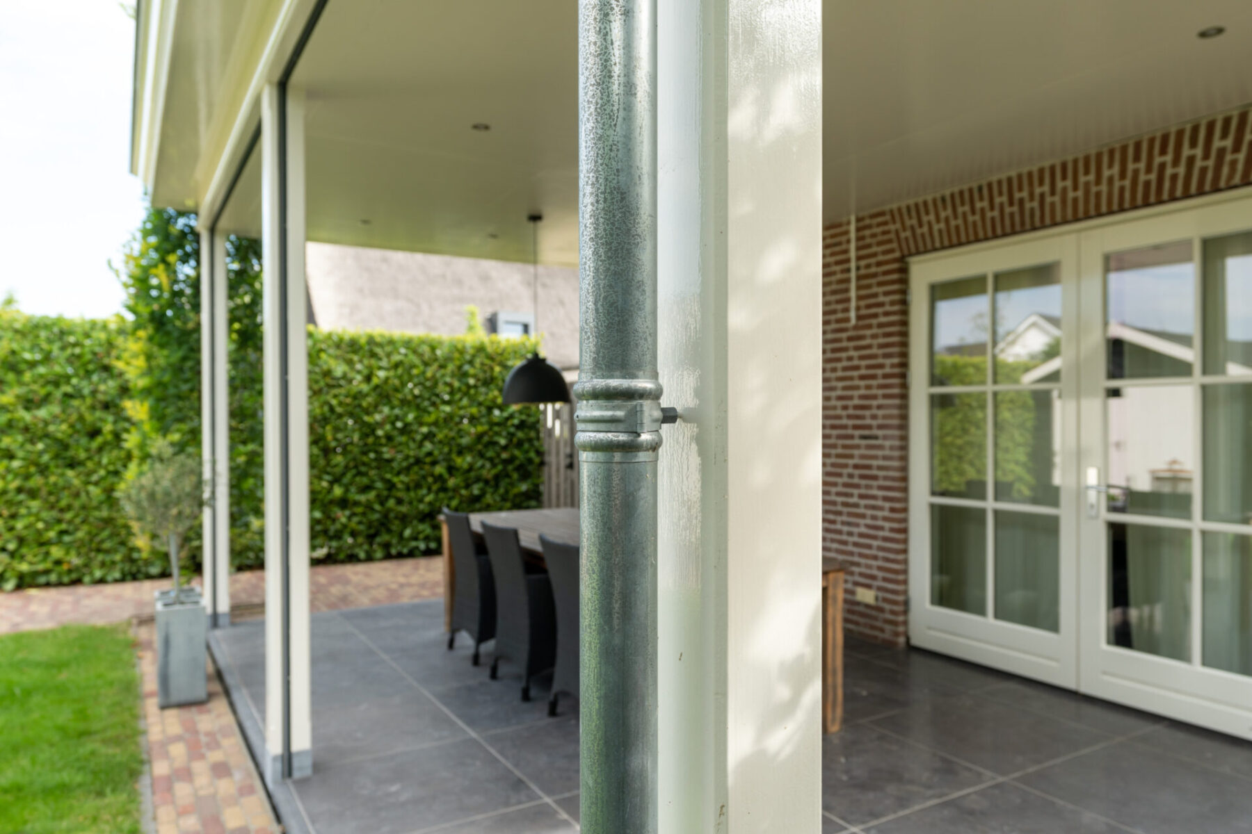 Veranda met zinken HWA