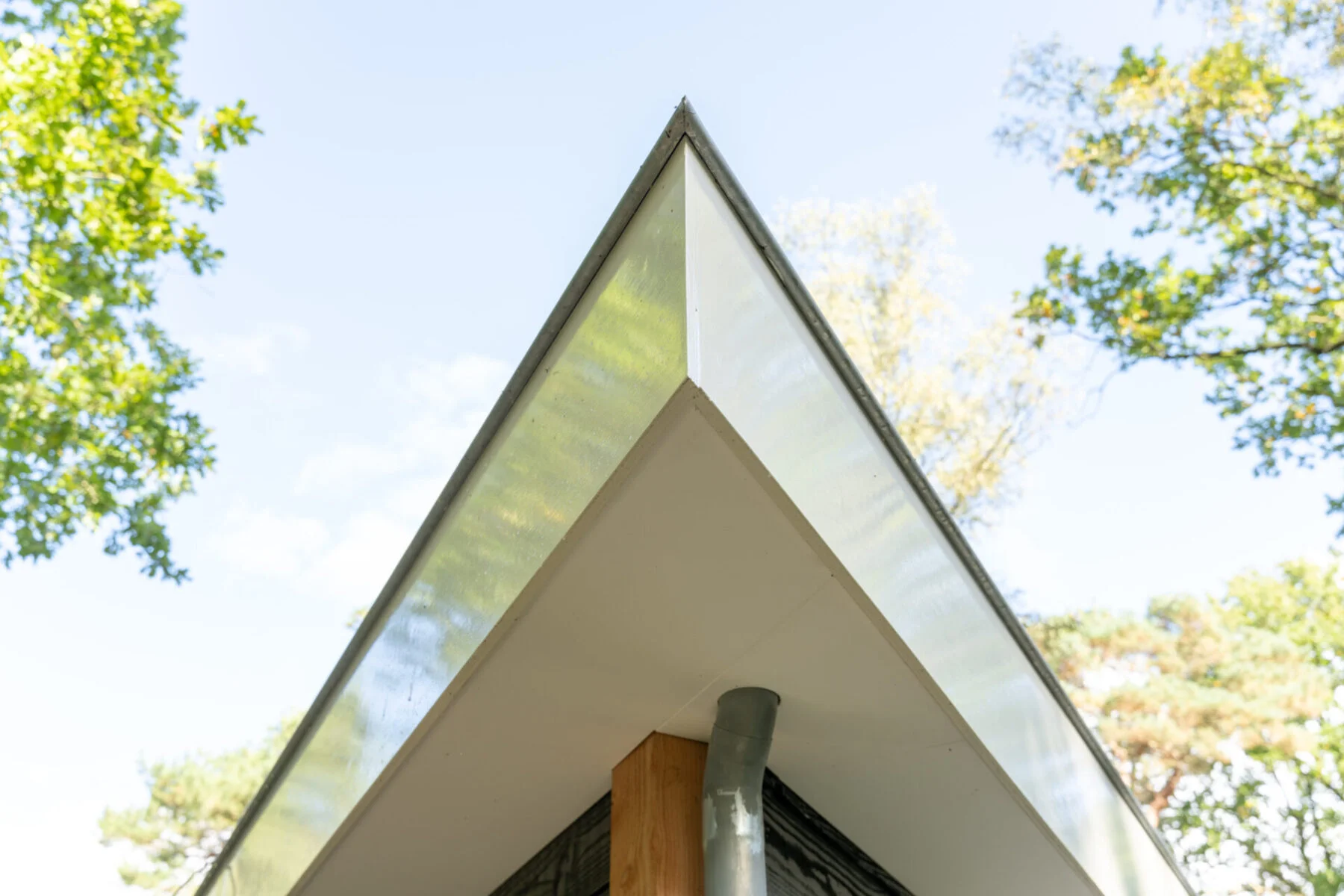 Overstek poolhouse
