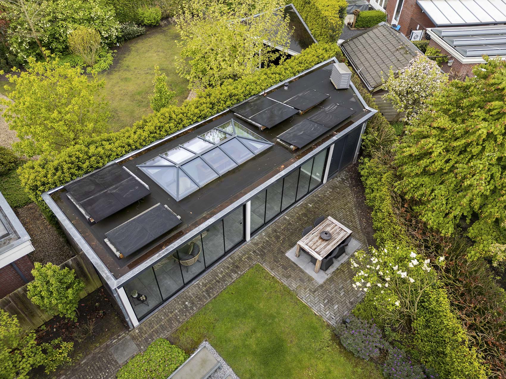 Tuinkamer met zonnepanelen