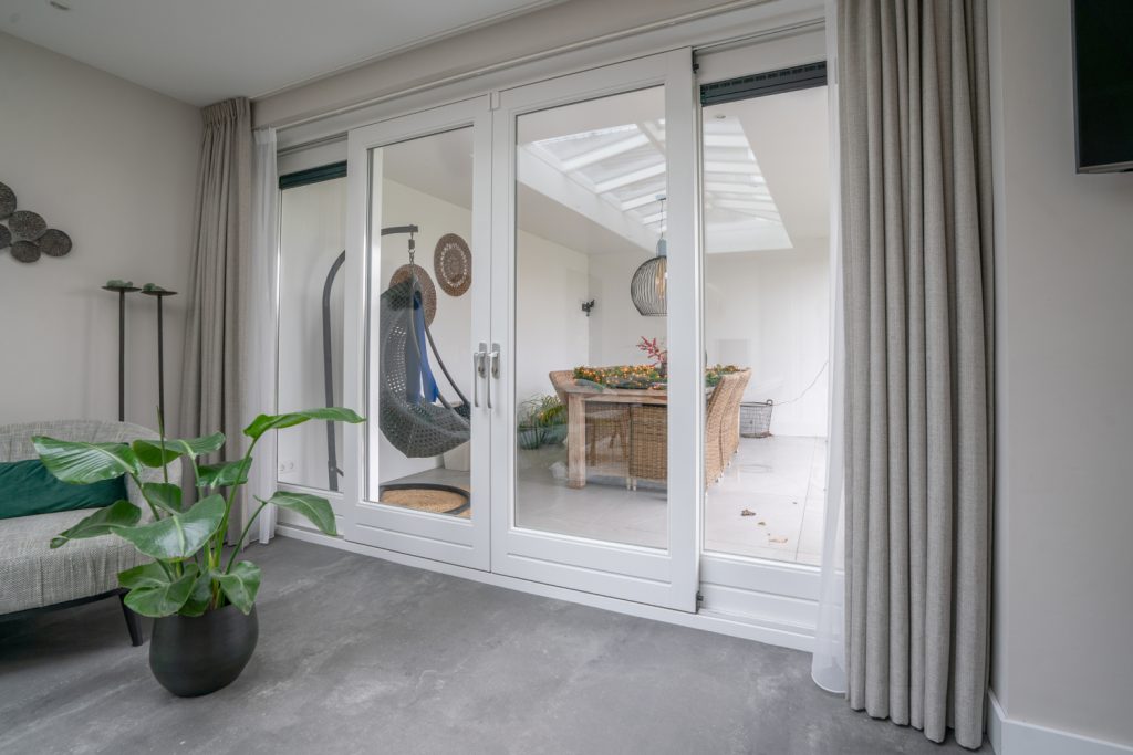 Moderne serre met veranda in Leersum