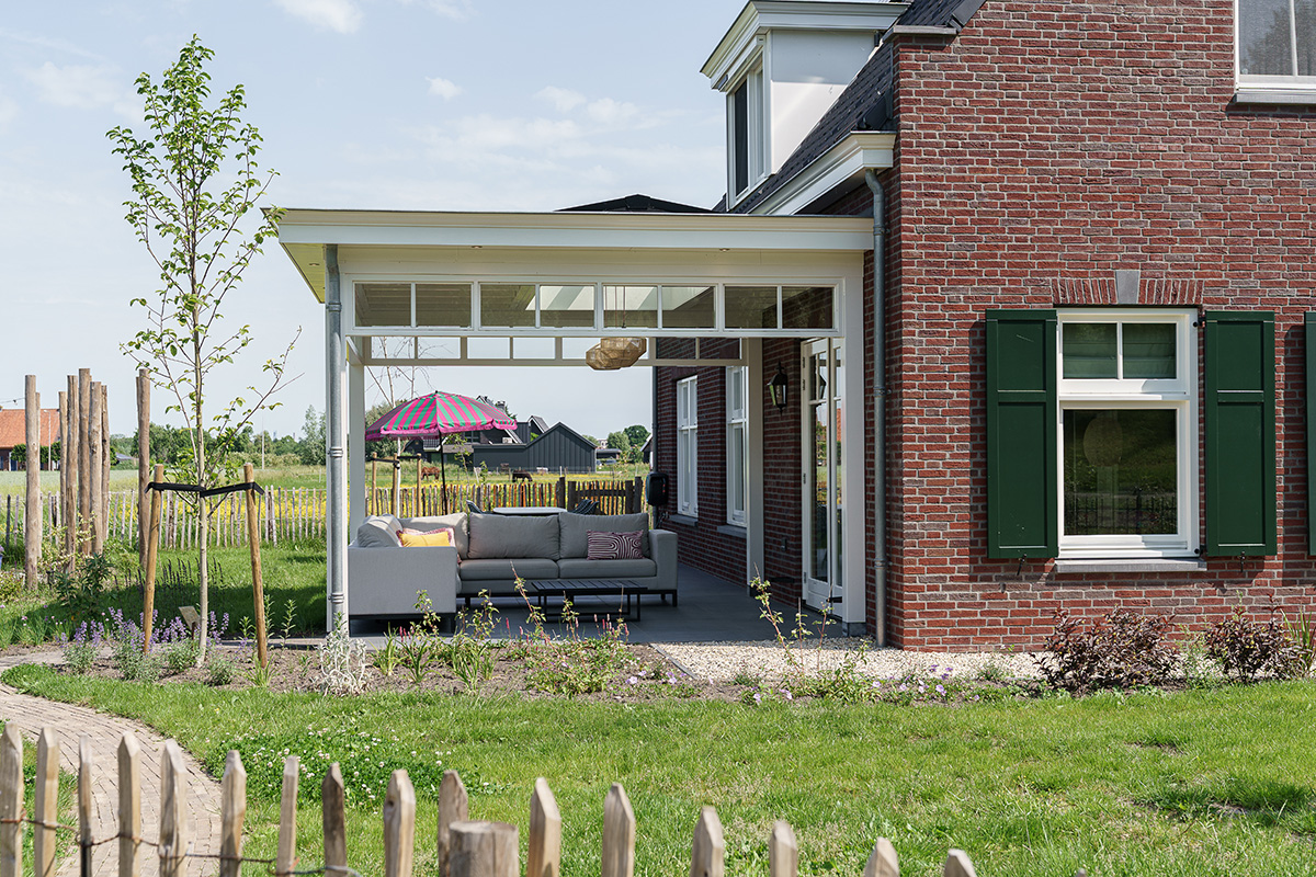Klassieke veranda met bovenramen