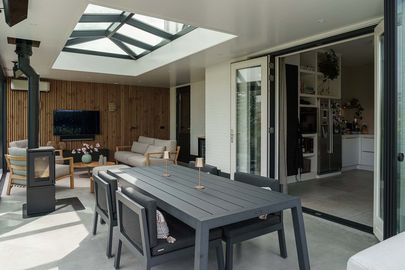 Tuinkamer met schilddak lichtstraat